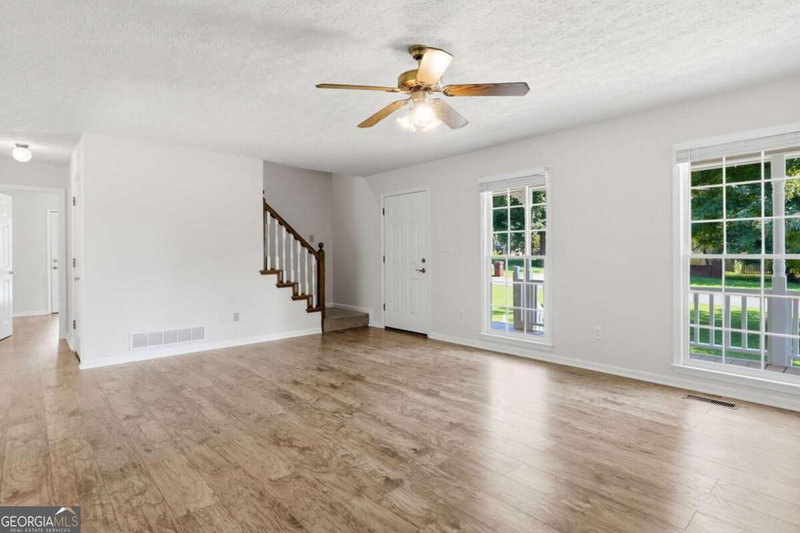 Photo 11 of 90 Maplewood Lane