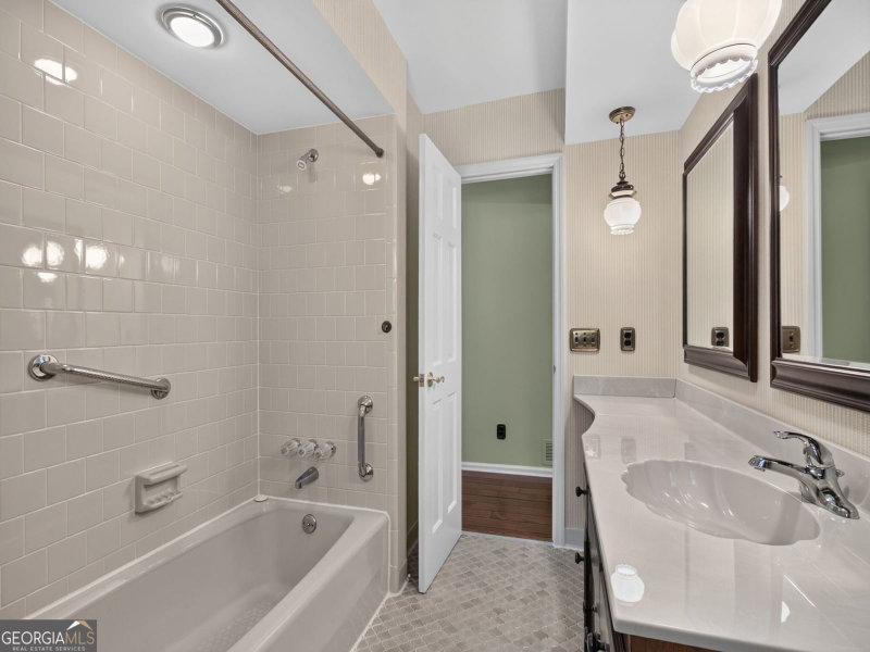 Photo 18 of 3028 St Charles Avenue