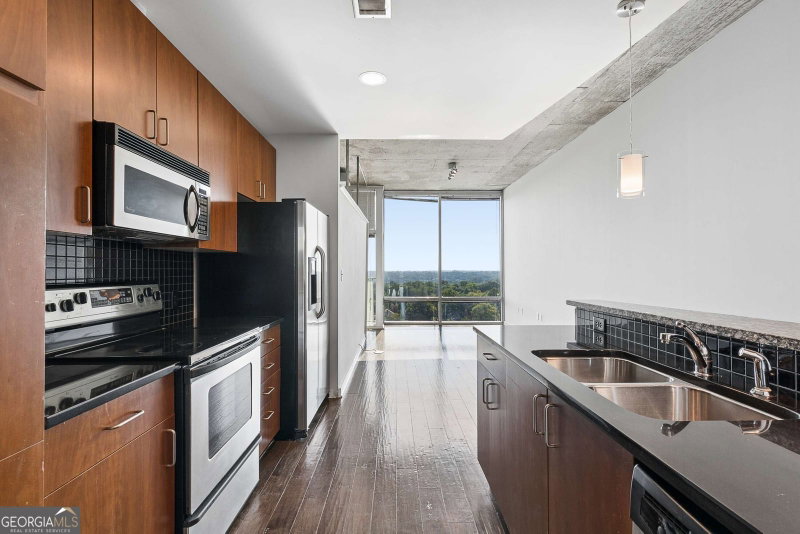 Photo 10 of 943 Peachtree Street NE #1314