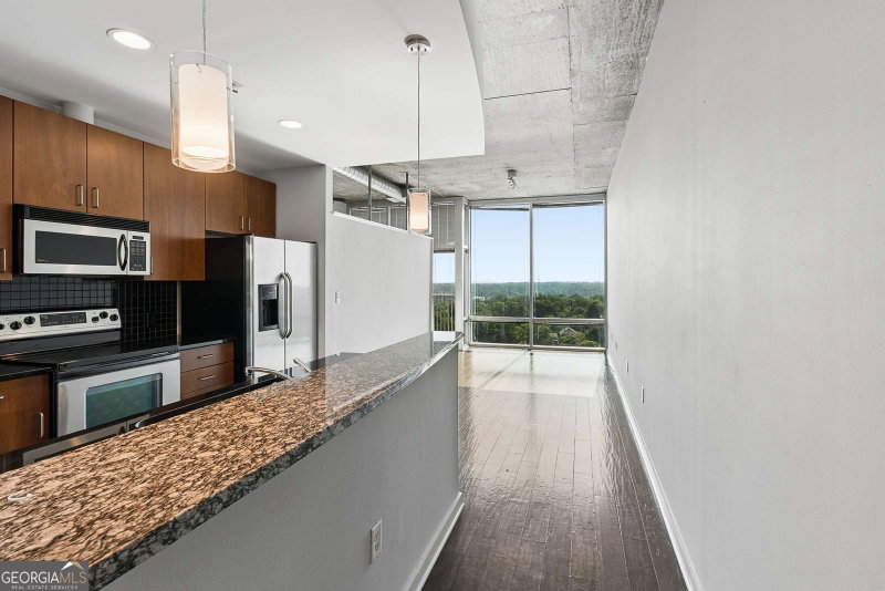 Photo 3 of 943 Peachtree Street NE #1314
