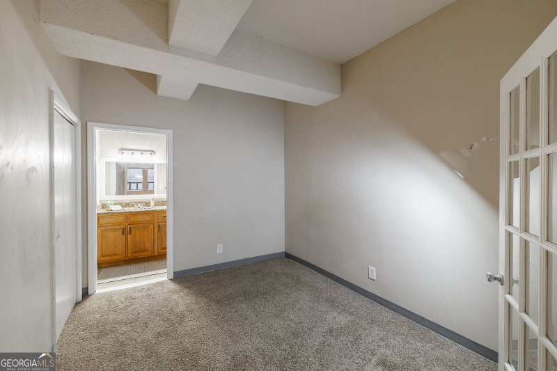 Photo 9 of 131 Broad Street #409
