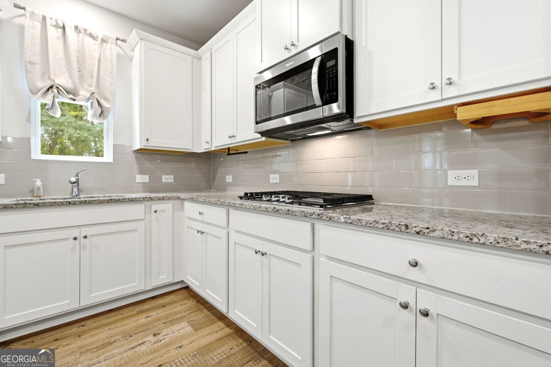 Photo 28 of 462 Sylvie Drive