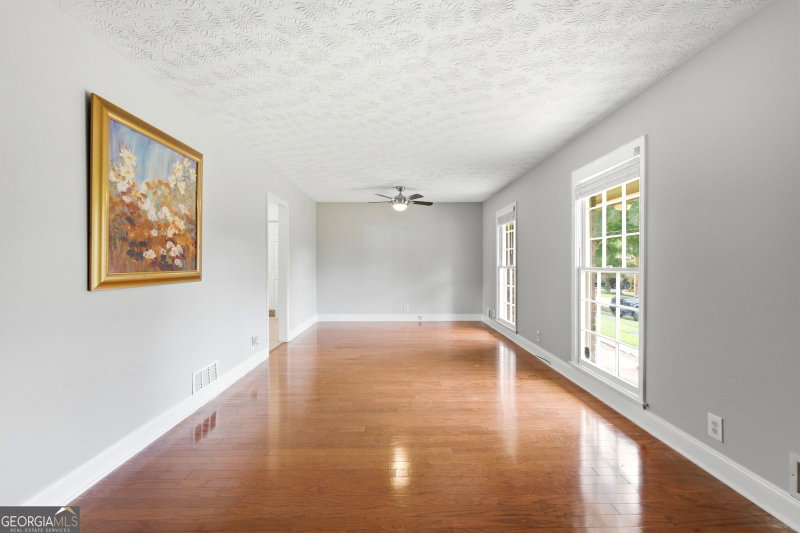 Photo 14 of 2681 Kings Circle