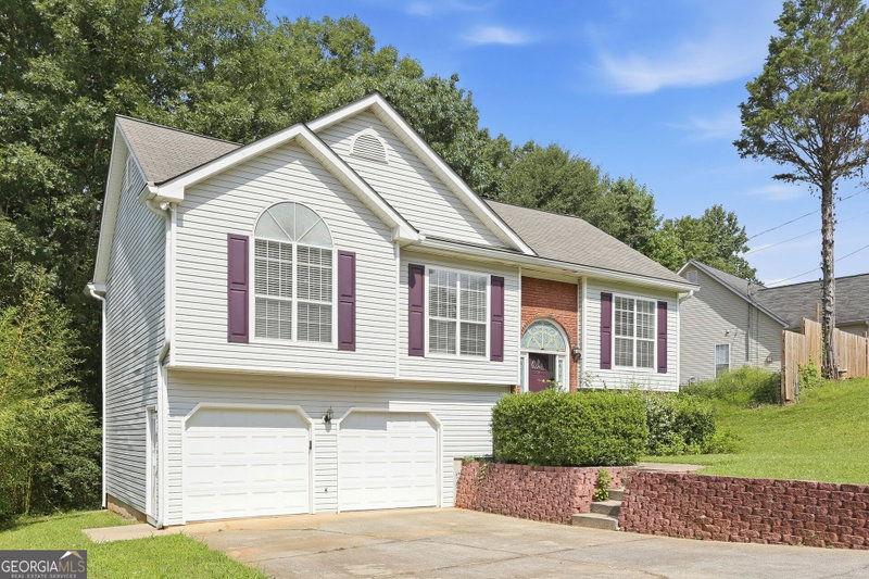 4876 Hunt Club Drive