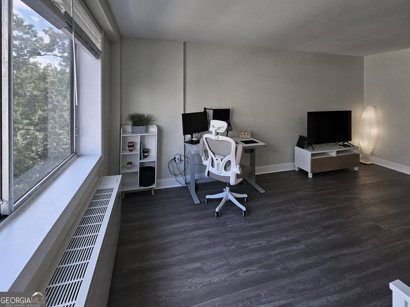 Photo 10 of 2479 Peachtree Road NE #611