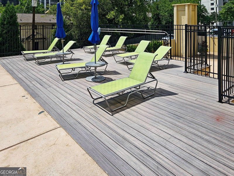 Photo 21 of 2479 Peachtree Road NE #611
