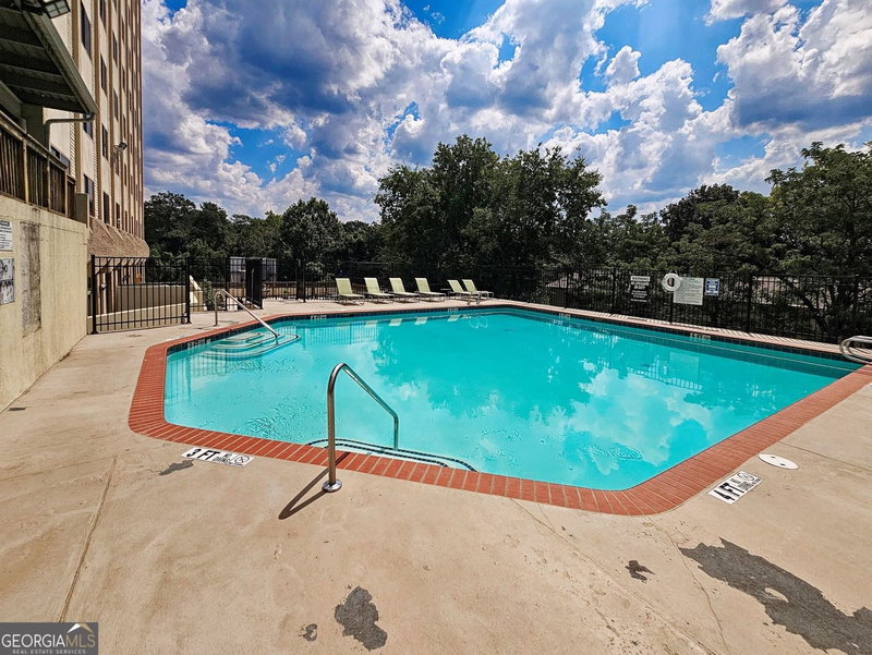 Photo 20 of 2479 Peachtree Road NE #611