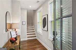 Photo 4 of 1280 Longreen Terrace NW