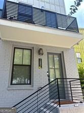 Photo 3 of 1280 Longreen Terrace NW