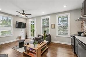 Photo 8 of 1280 Longreen Terrace NW