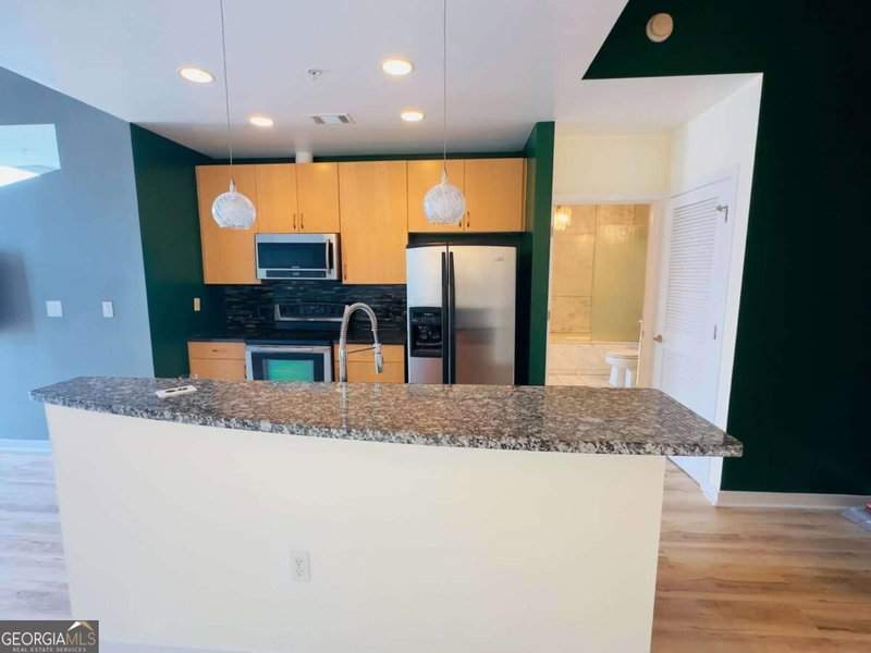 Photo 8 of 400 W Peachtree Street NW #2709