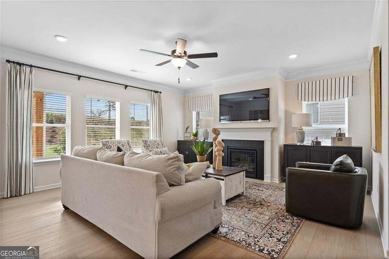 Photo 6 of 161 Hadley Way