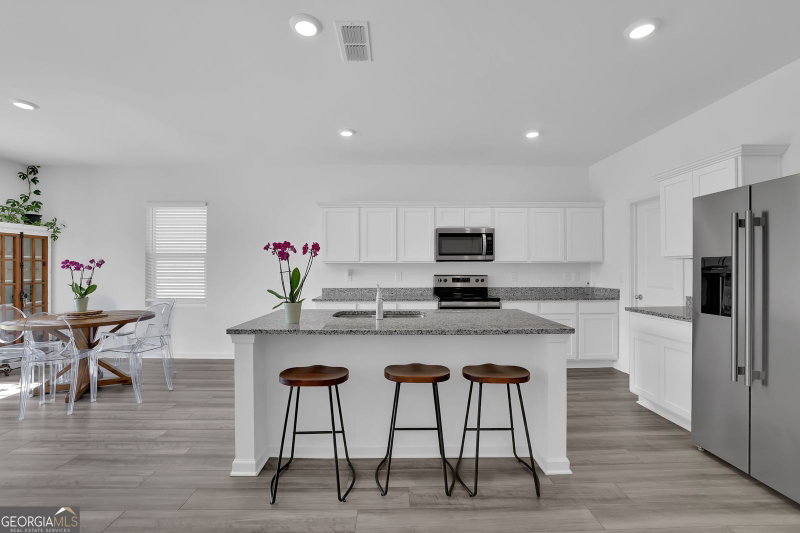 Photo 6 of 751 Knightsbridge Lane