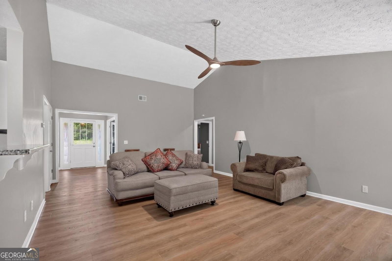 Photo 10 of 300 Hickory Pointe Court