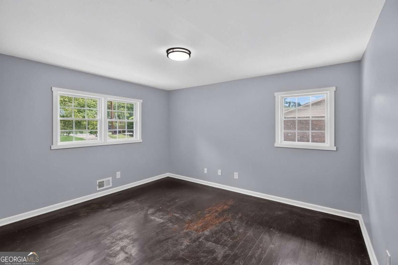 Photo 13 of 4373 Sun Valley Boulevard