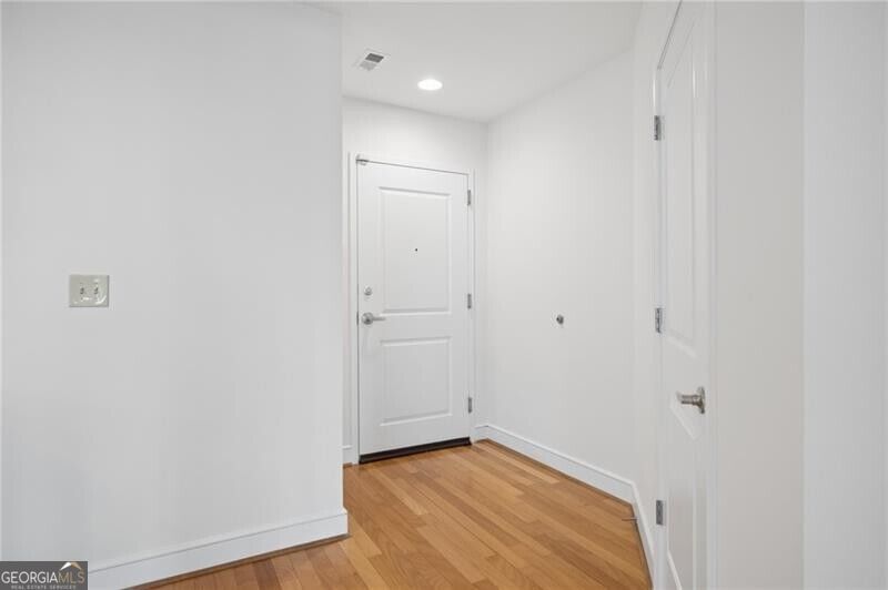 Photo 2 of 950 W Peachtree Street NW #903