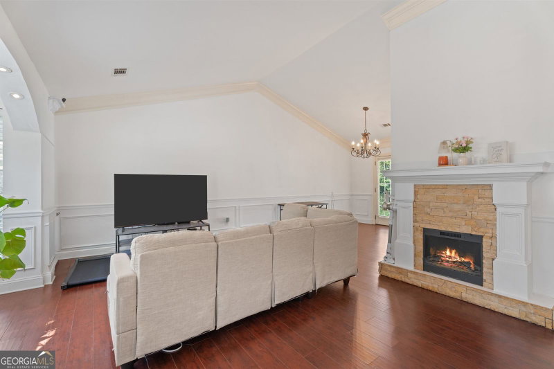 Photo 9 of 2575 Ravencliff Road