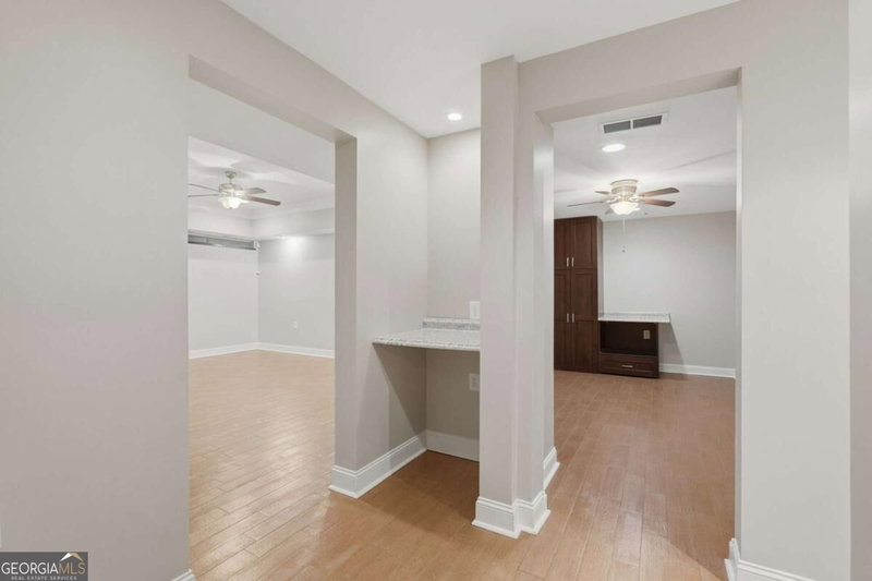 Photo 36 of 4364 Aldenham Way