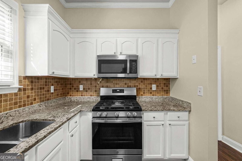 Photo 18 of 731 Formwalt Street SW