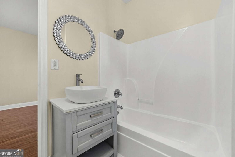 Photo 37 of 731 Formwalt Street SW