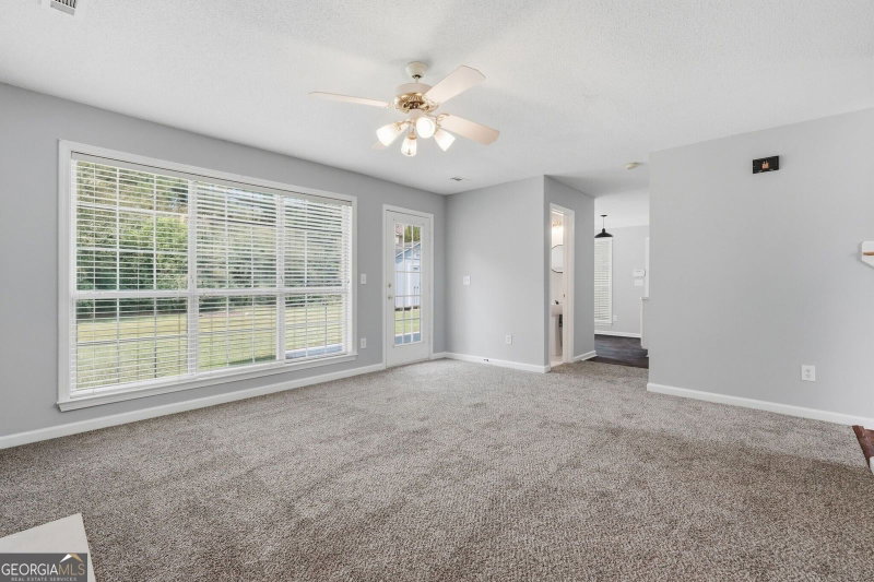 Photo 21 of 40 Summer Leigh Drive