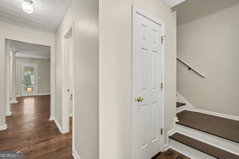 Photo 10 of 310 Parkview Place Drive