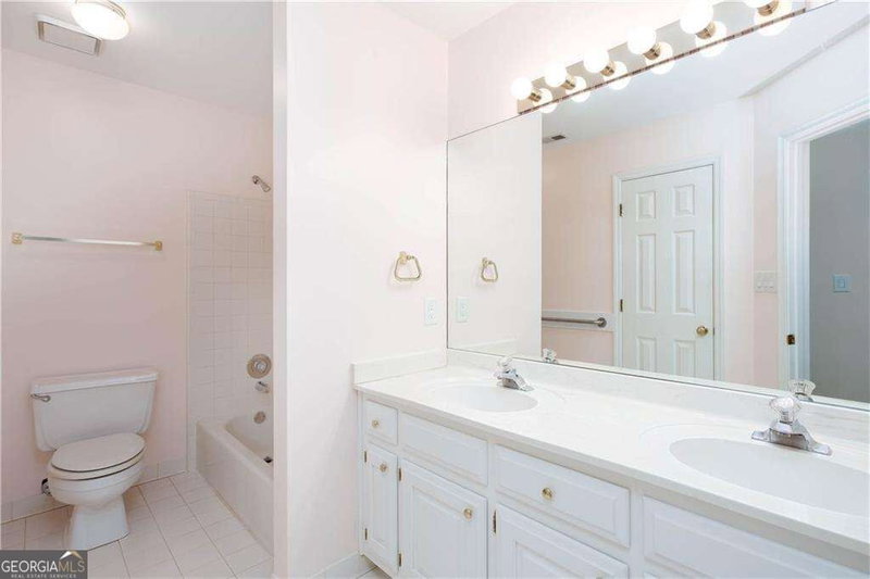 Photo 17 of 537 Delphinium Way NW