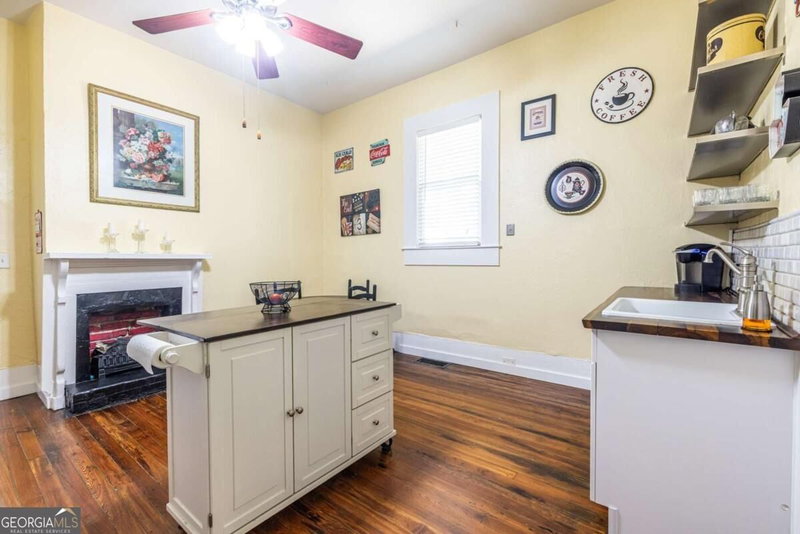 Photo 12 of 852 Kirkwood Avenue SE
