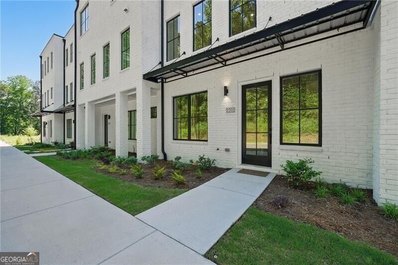 Photo 31 of 2202 Carlton Court