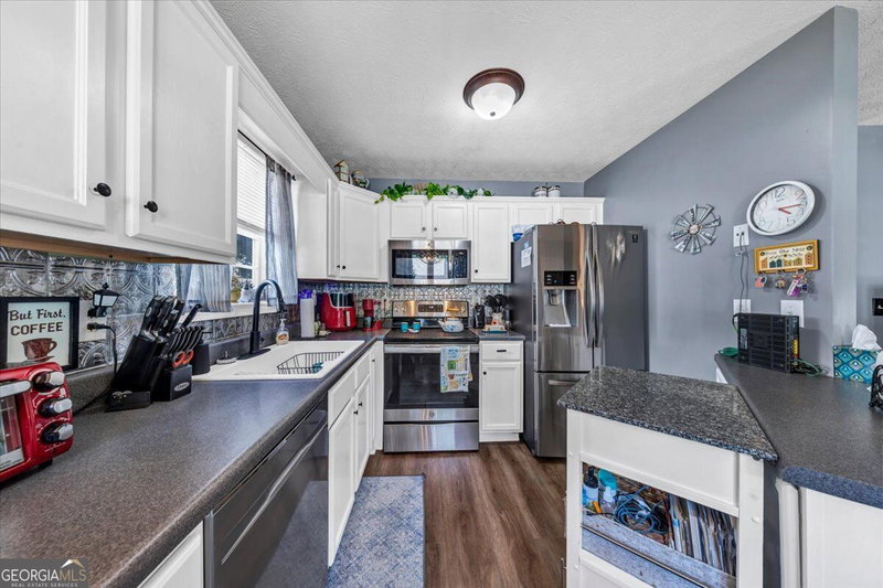 Photo 16 of 137 Gentle Breeze Court
