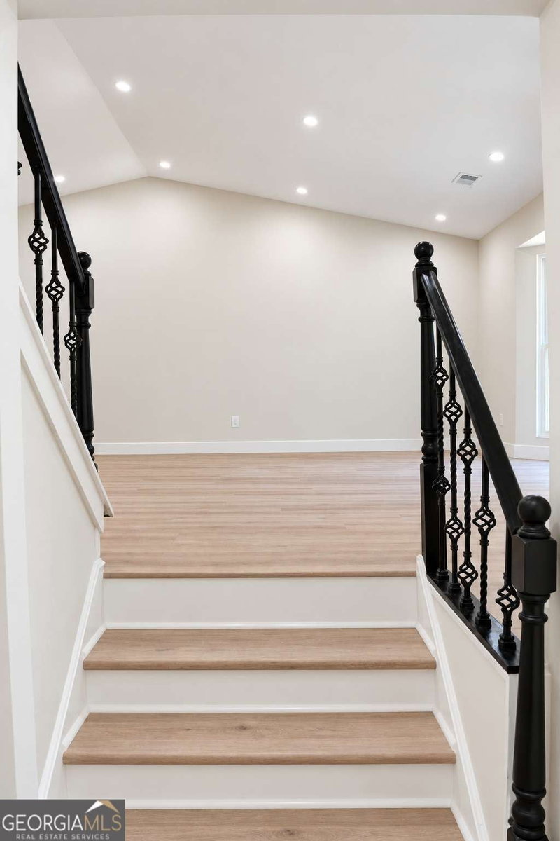 Photo 9 of 6202 Saint Christophers Court