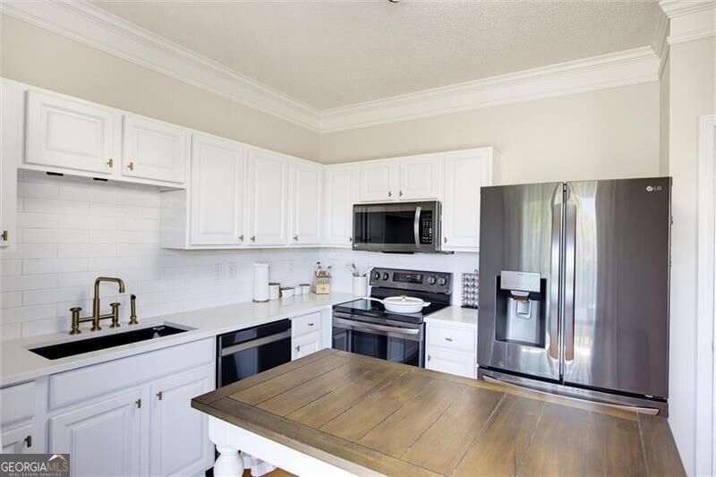 Photo 12 of 720 Breeze Lane