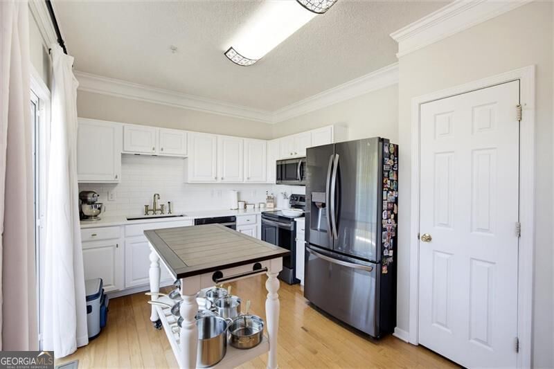 Photo 13 of 720 Breeze Lane