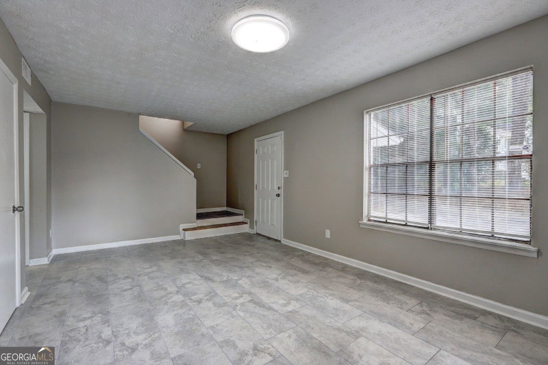 Photo 10 of 738 Dunaire Way