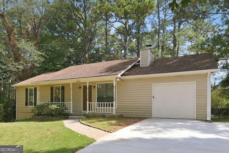 Photo 3 of 2624 Majestic Way