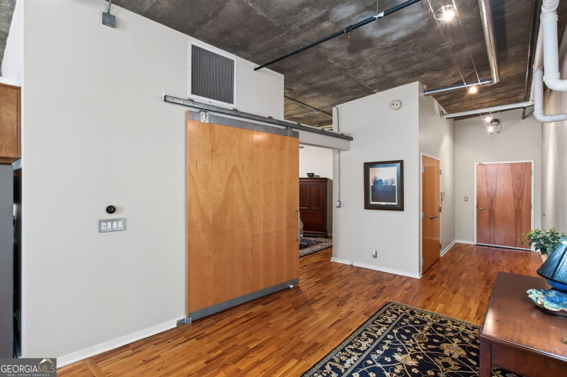 Photo 12 of 660 Glen Iris Drive NE #407