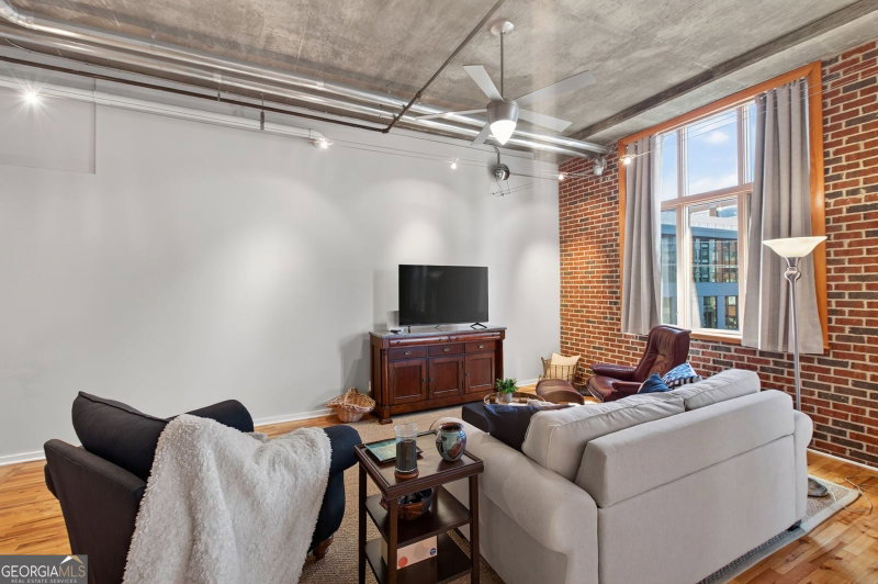 Photo 31 of 660 Glen Iris Drive NE #407