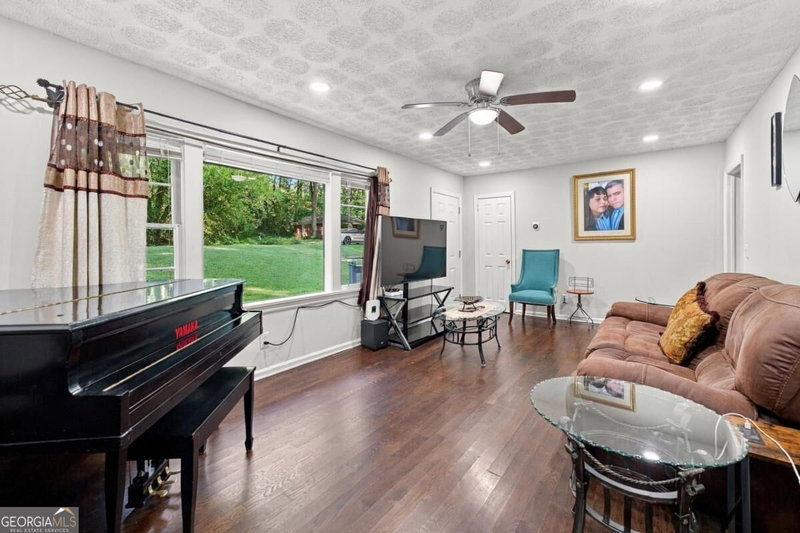 Photo 8 of 169 Herbert Drive SE