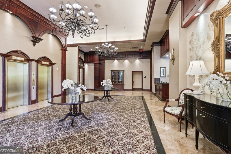 Photo 33 of 3334 Peachtree Road NE #1704