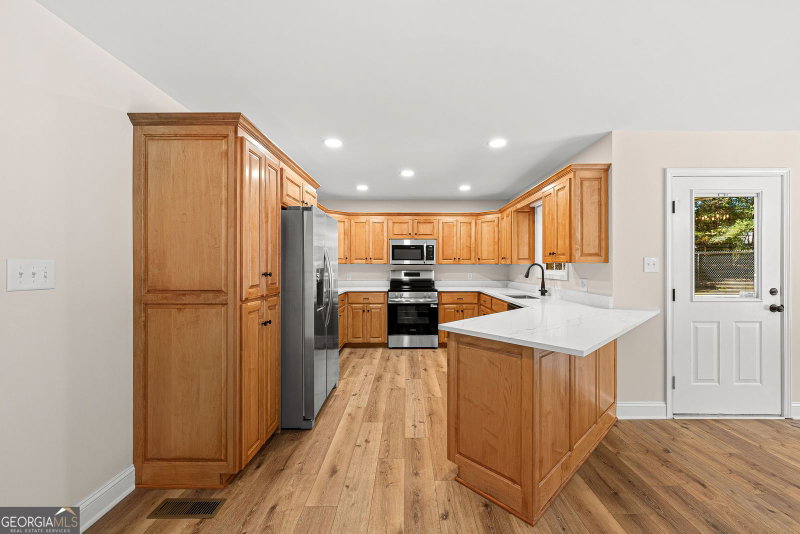 Photo 16 of 416 Greenbriar Drive
