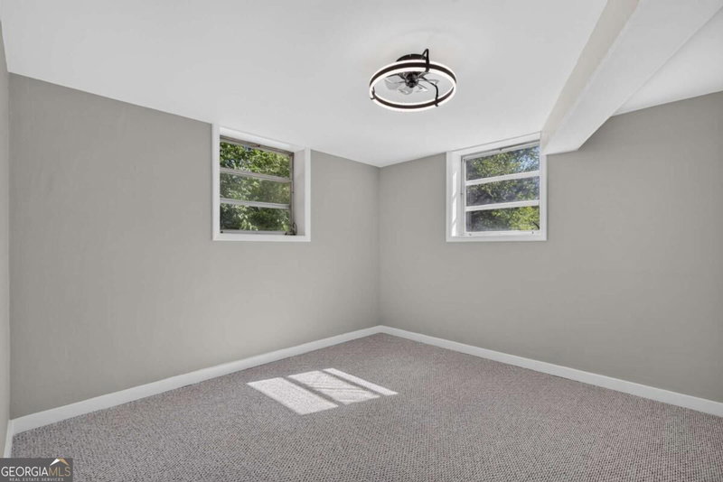 Photo 42 of 1536 W Oak Drive
