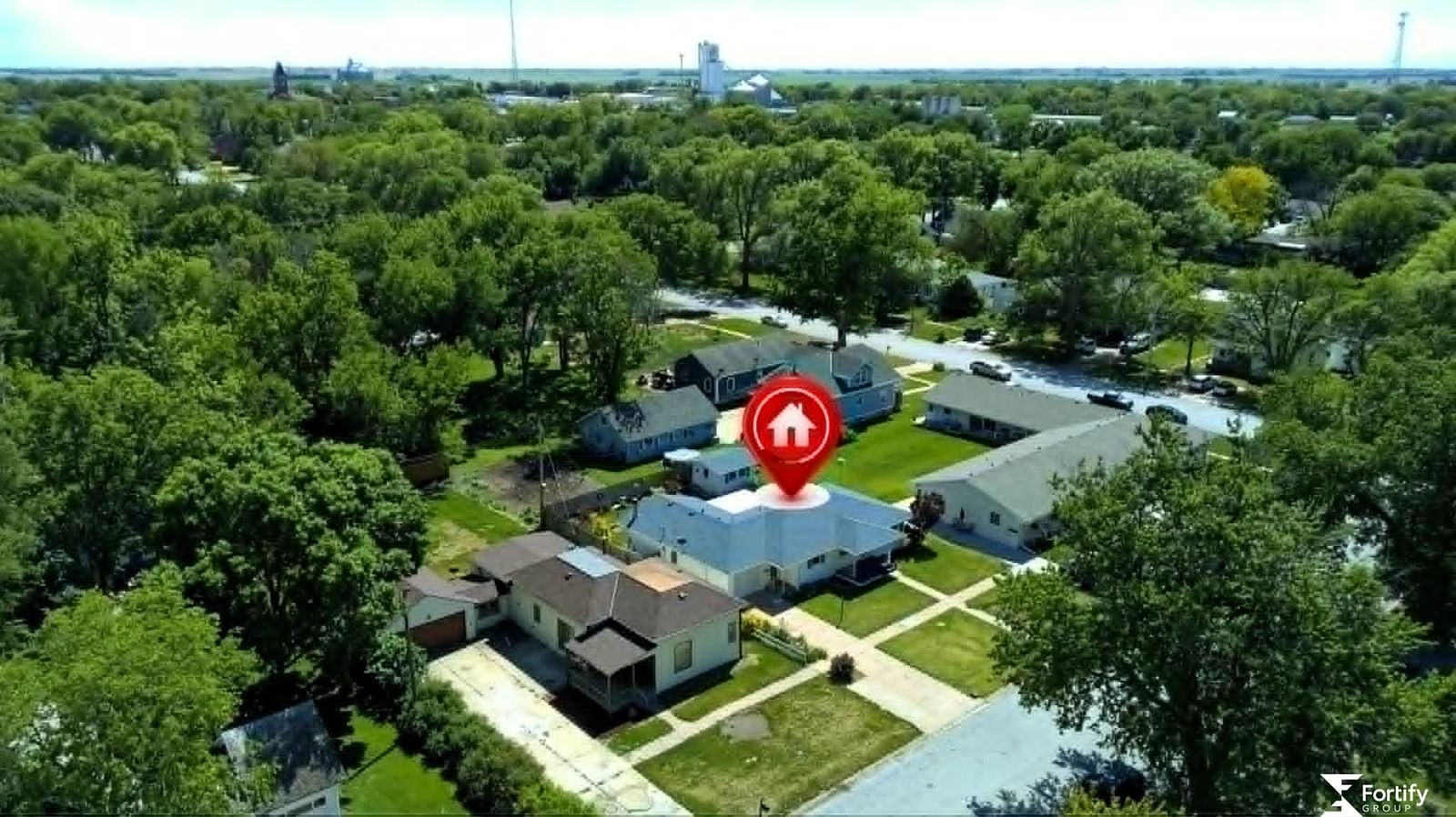 1017 K Street, Geneva, NE 68361 — kitchen view