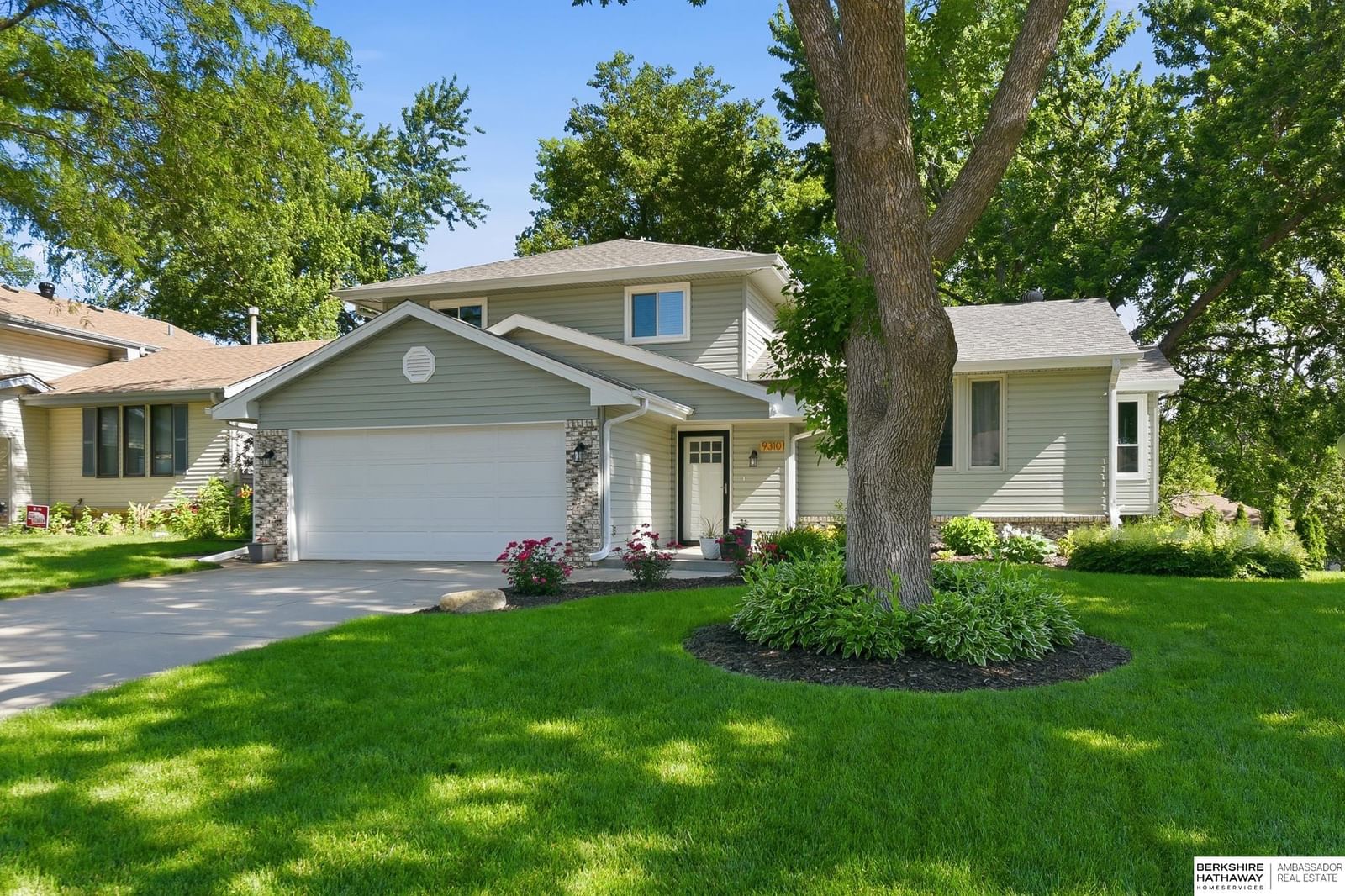 9310 Y Street, Ralston, NE 68127 — exterior front view