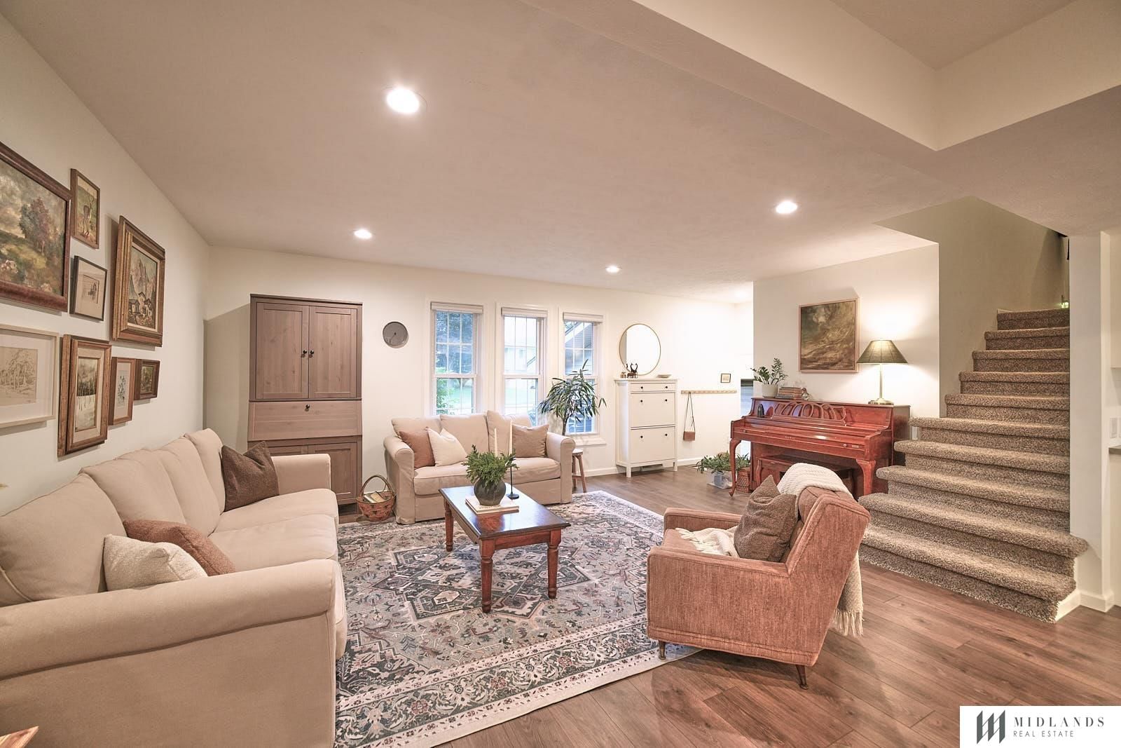 3505 Leawood Drive, Bellevue, NE 68123 — kitchen view