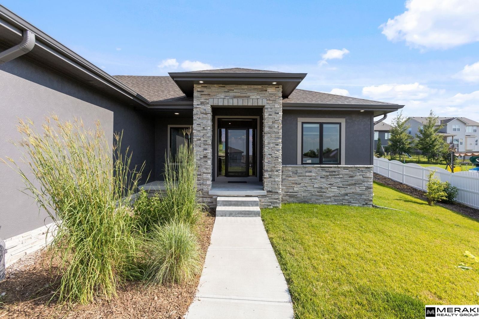 10215 Pintail Drive, Papillion, NE 68046 — exterior view