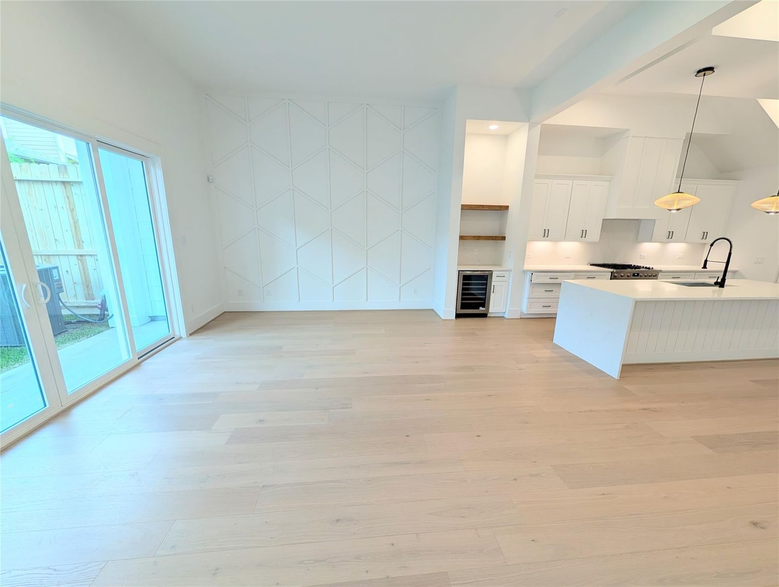 1324 Lawrence Street — photo 9