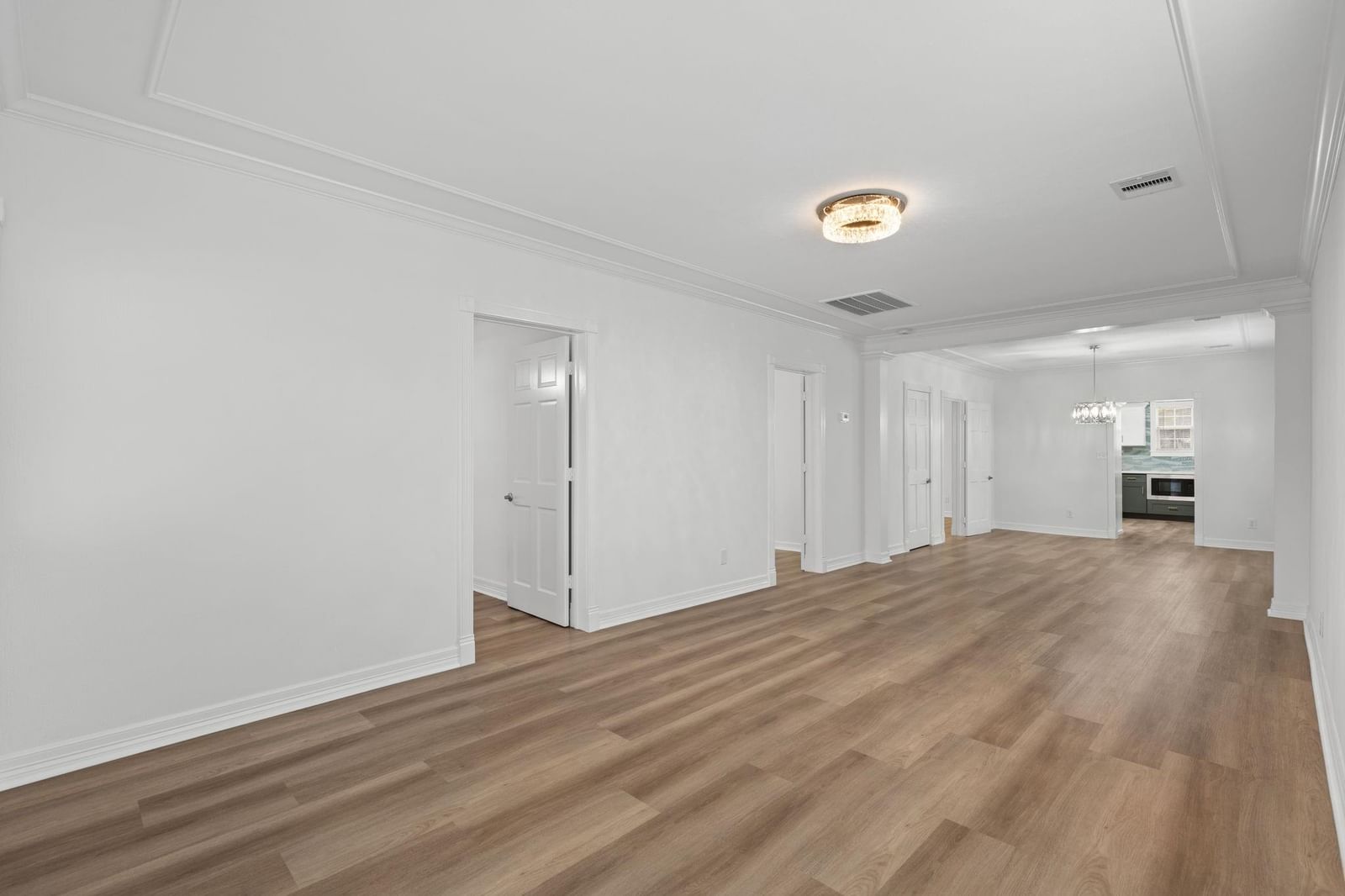 203 Archer Street — photo 8