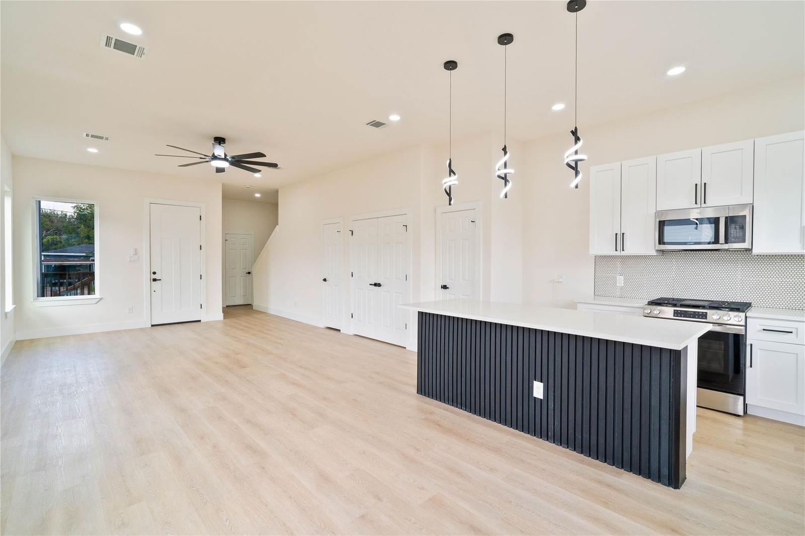 3210 Retta Street — photo 6