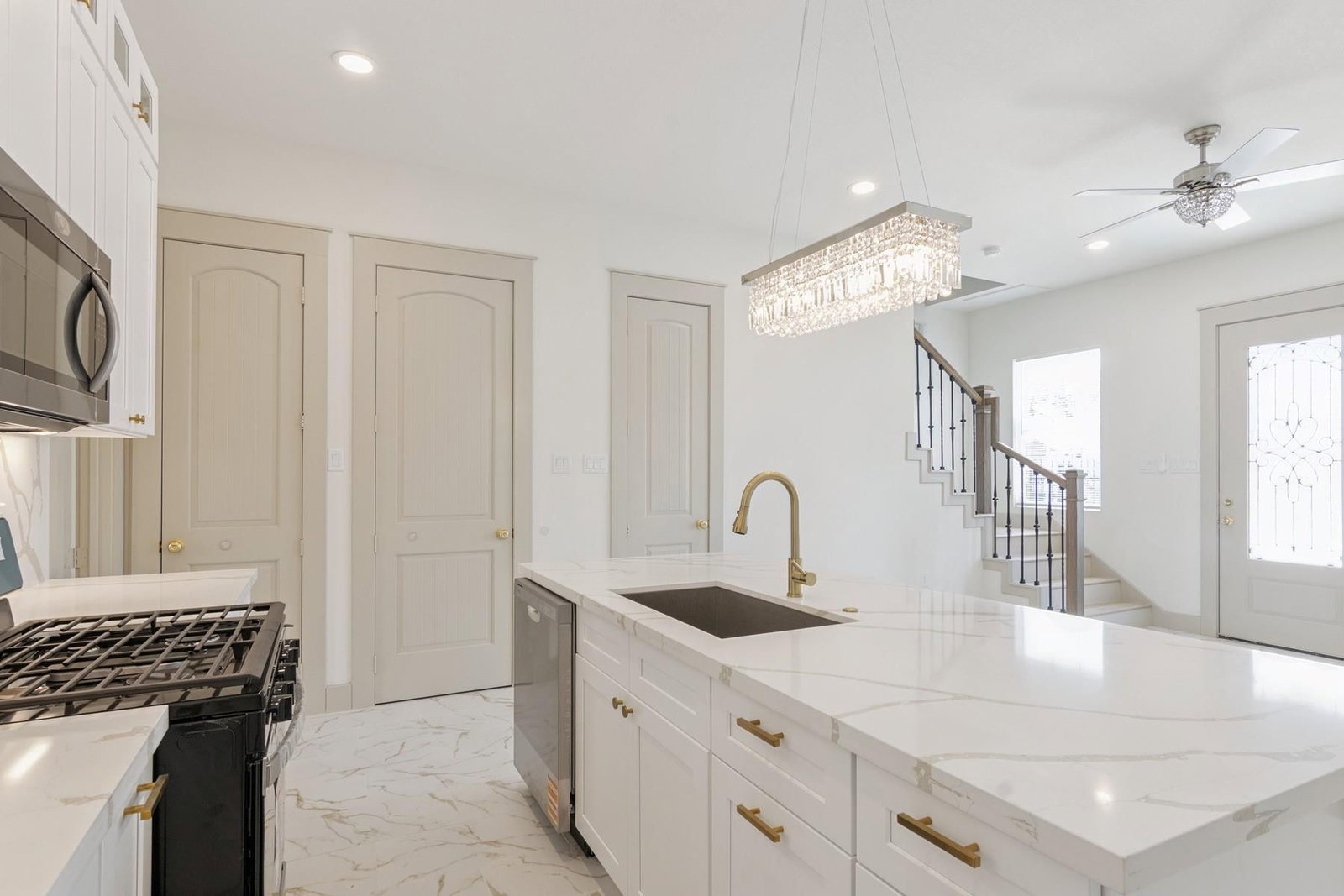 721 Doverside Street — photo 9