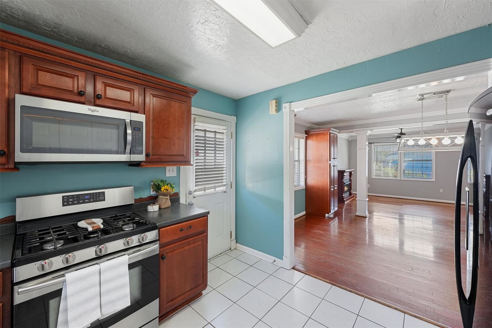 4515 Salina Street — photo 6